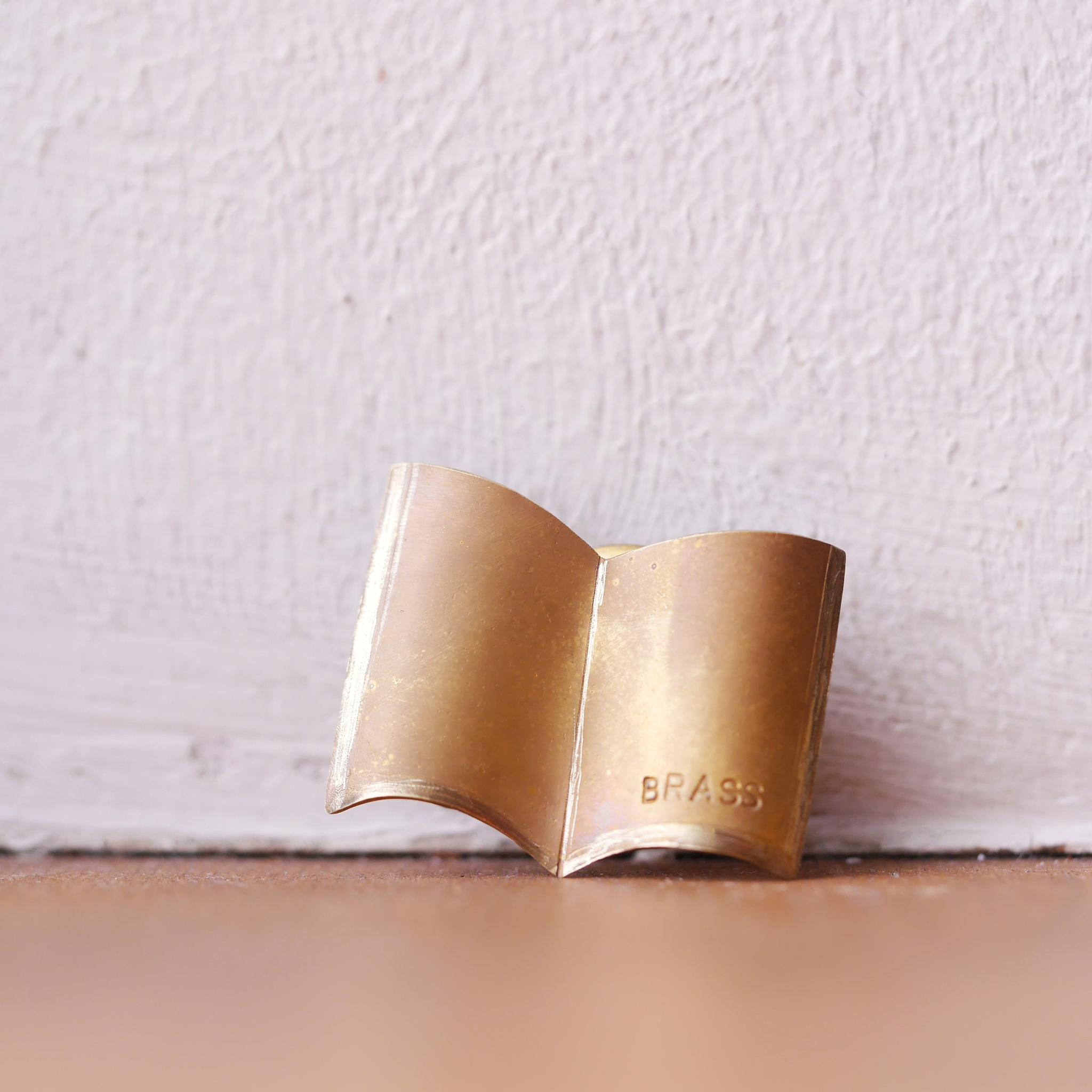 新作 BRASS Libro ピンズ1枚目の画像